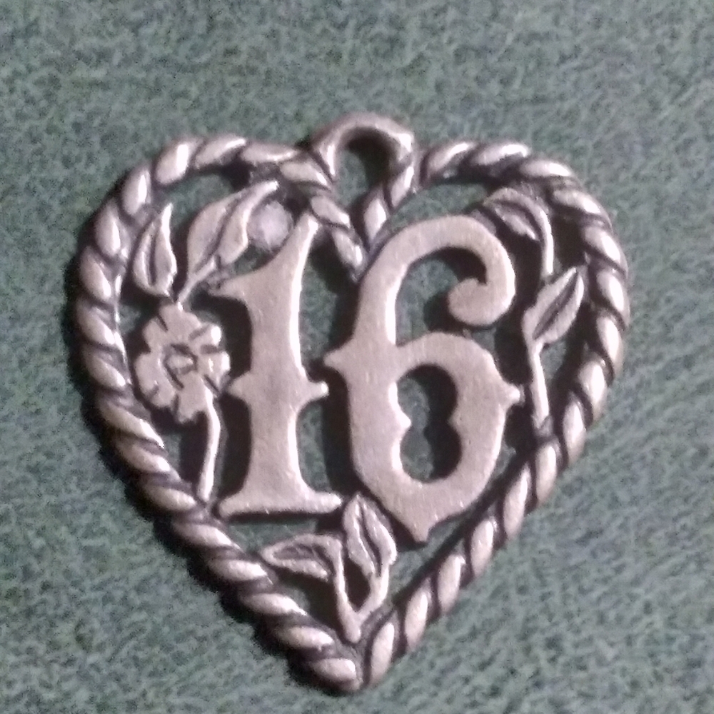 Beautiful Retired James Avery Sweet 16 Sterling Silver Charm